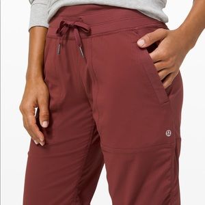 Lululemon Dance Studio Pant III Unlined size 2